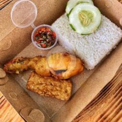 Nasi Ayam Goreng Paha Sambal Matah