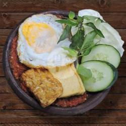 2 Nasi Penyetan Telor Ceplok Sambel Ureg Kemangi 2es Susu Putih