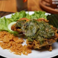 Bebek Geprek Sambel Ijo