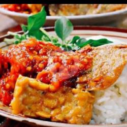 Nasi Tempe Penyet Telur Dadar