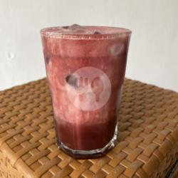 Iced Red Velvet Latte