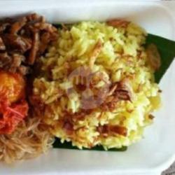 Nasi Kuning Istimewa