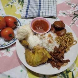 Nasi Uduk Ayam Goreng Jengkol