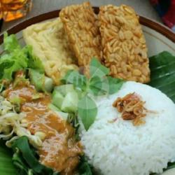 Nasi Pecel Telor