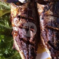 Ikan Cakalang Bakar Lalapan Sambal