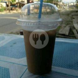 White Koffie Susu Dinggin