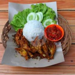 Lalapan Ceker Ayam