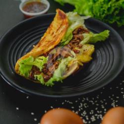 Beef Blackpepper Parata Sandwich