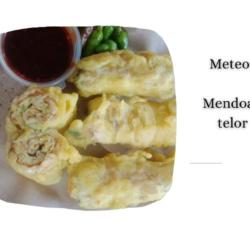 Mendoan Telor