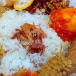 Nasi Uduk Orek Semur