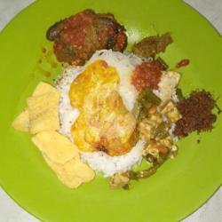 Nasi Gurih Sambel Ampela