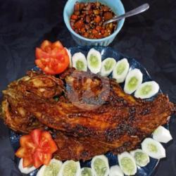 Kerapu Bakar Madu Uk Jumbo   Sambal   Lalapan