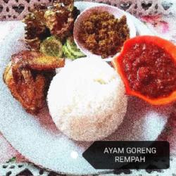 Nasi Ayam Goreng Serabut Rempah