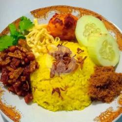 Nasi Kuning - Lauk Telur   Pergedel