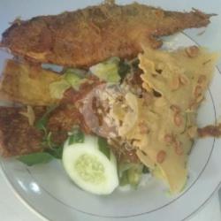 Nasi Pecel Bandeng Presto