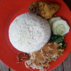 Nasi Pecel Ayam Goreng