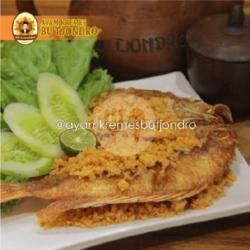 Ikan Nila Kremes. Sambal   Lalapan