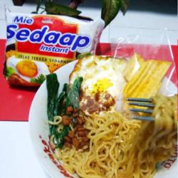 Mie Sedap Goreng Kriukk Telor