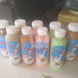 Milk Shake Jelly Fruit Manis Manja Isi 250ml