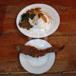 Nasi Padang Ikan Lele Goreng