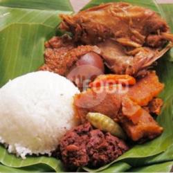 Nasi Gudeg Krecek Dada   Telur