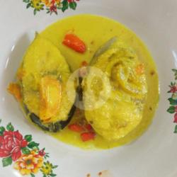 Ikan Tuna Gulai Kuning Sayur Komplit