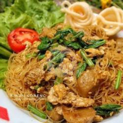 Bihun Goreng Pangsit Rebus