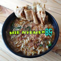 Mie Nyemek Ceker