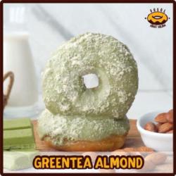 Donat Greentea Almond