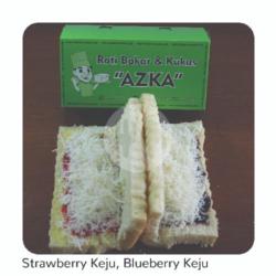 Roti Kasino 1/2 Strawberry Keju Susu - 1/2 Blueberry Keju Susu