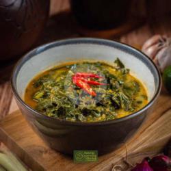 Sayur Daun Singkong Kuah Santan Pedas