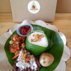 Nasi Gudeg Krecek   Telur Pindang