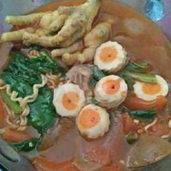 Duo Twister, Ceker, Cilok, Sayur, Krupuk Oren, Mie Gelas