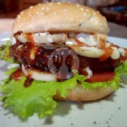 Premium Burger Lada Hitam