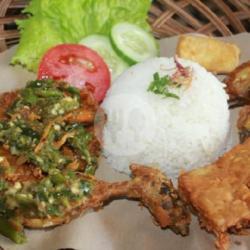 Ayam Penyek Cabe Ijo   Nasi