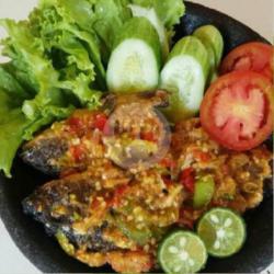 Gurami Penyet   Nasi   Plecing Kangkung