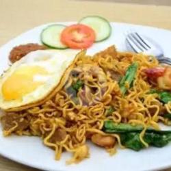 Indomie Goreng Telur