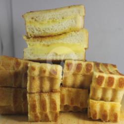 Roti Bakar Topping Dua Rasa (vanilla - Melon)