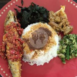 Nasi Ikan Kembung Balado