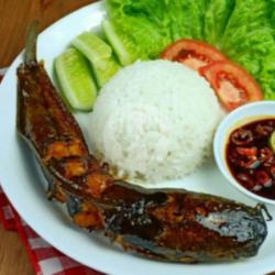 Nasi   Lele Bakar Madu