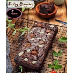 Fudgy Brownies Premium