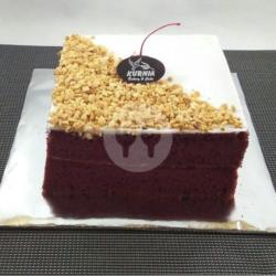 Tart Red Velvet Uk 16