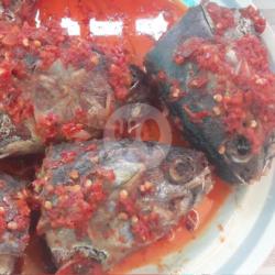 Kepala Ikan Tongkol Goreng Sambel