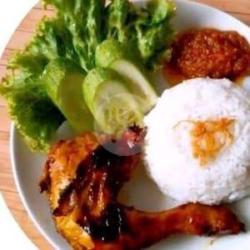 Nasi Ayam Hitam Manis