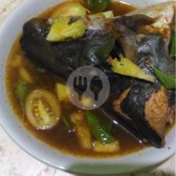 Pindang Kepala Patin Utuh