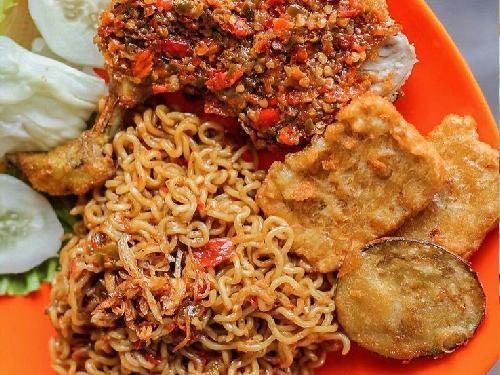 Mie Level Ayam Geprek Dan Dimsum Kee Lamtemen Barat Gofood