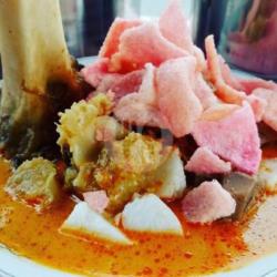 Ketupat Gulai Tunjang   Kaki Sumsum