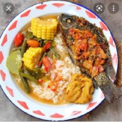 Nasi Sayur Asem Ikan Asin Tahu Tempe  Sambal Terasi