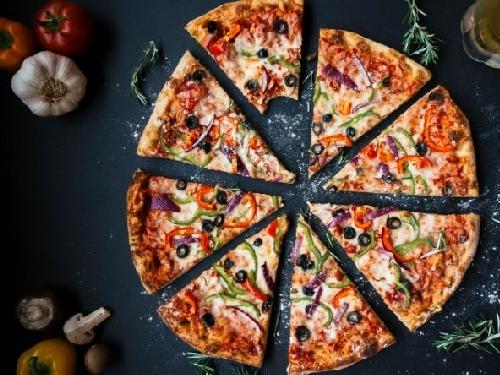 Tomato Wood Fired Pizza And Pasta - Ubud