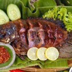 Gurame Bakar Komplit(nasi   Lalapan   Sambal)